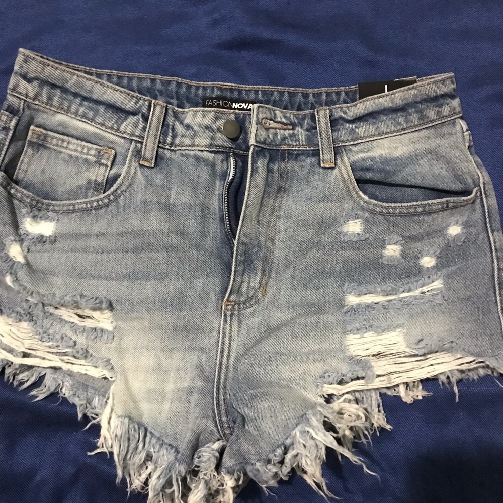 Fashion nova shorts large